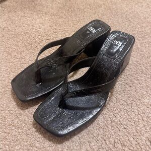 Zara Black Square-Toe Thong Block Heel Sandals